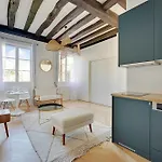 Authentic studio - 2P - Hôtel de Ville